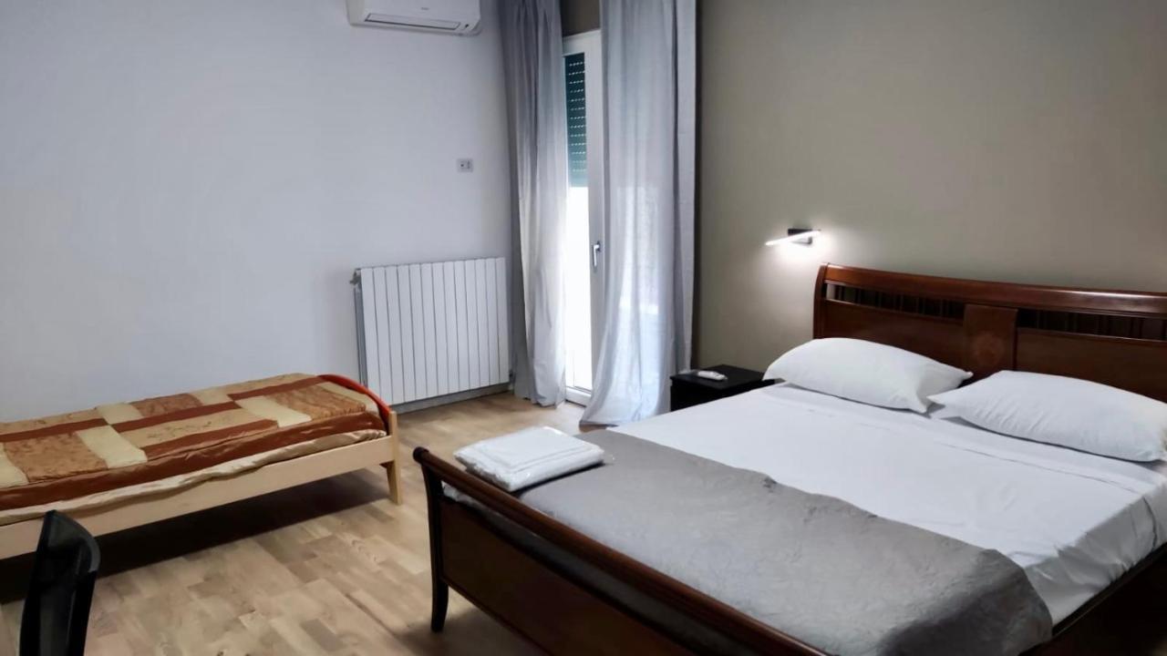Bed and Breakfast Dimora Rudiae Lecce Zewnętrze zdjęcie